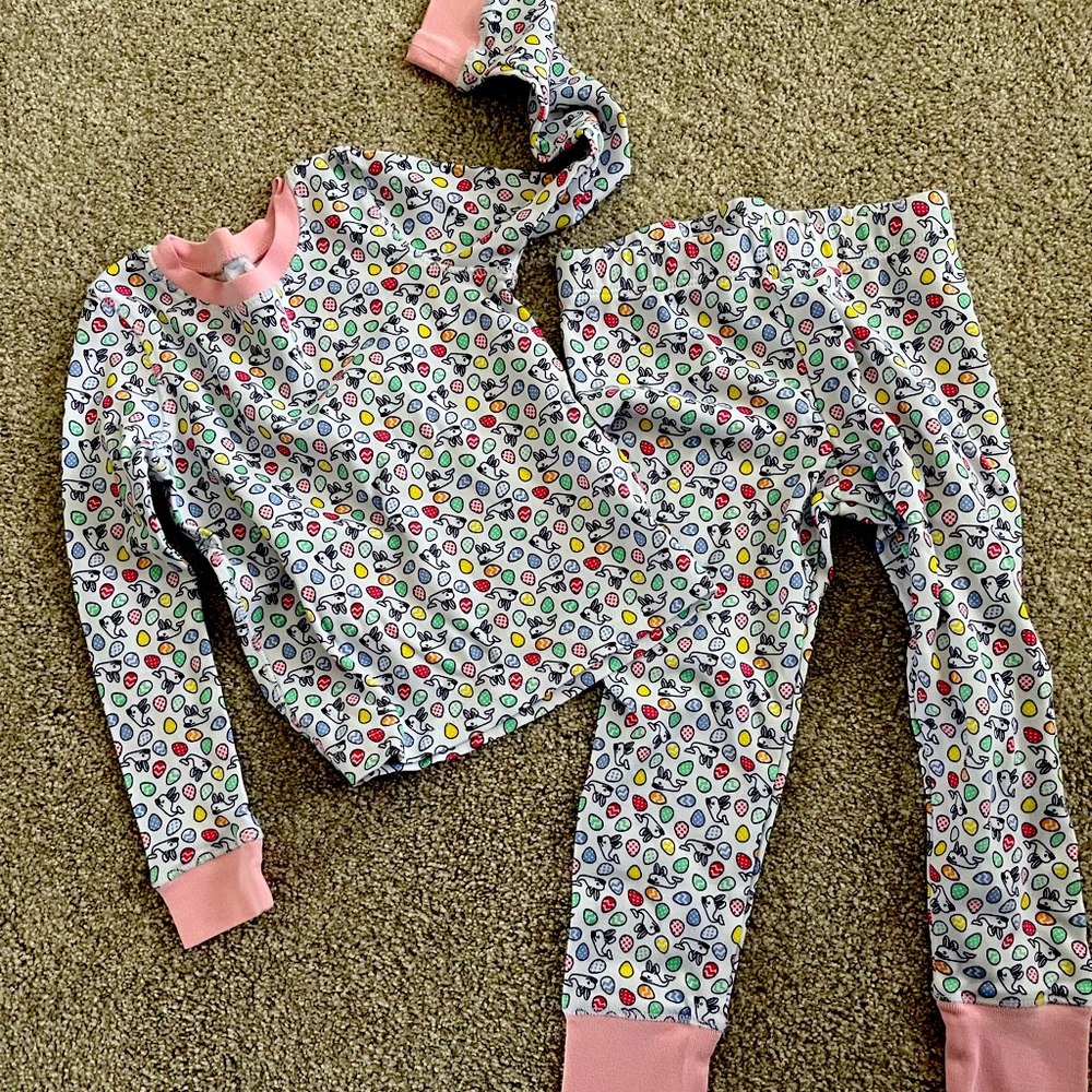 Vineyard Vines Easter pajamas 4T